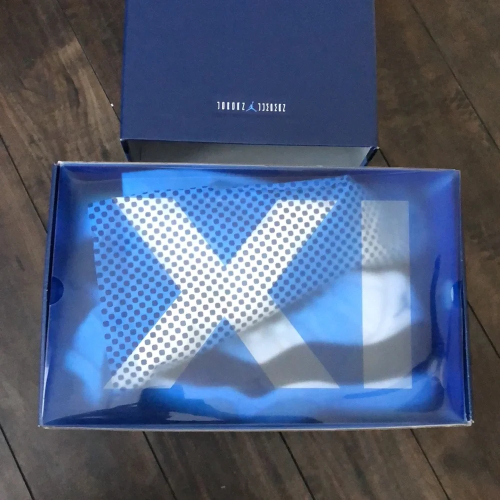 Nike Air Jordan 11 Retro Mens 9.5 - Picture 11 of 13